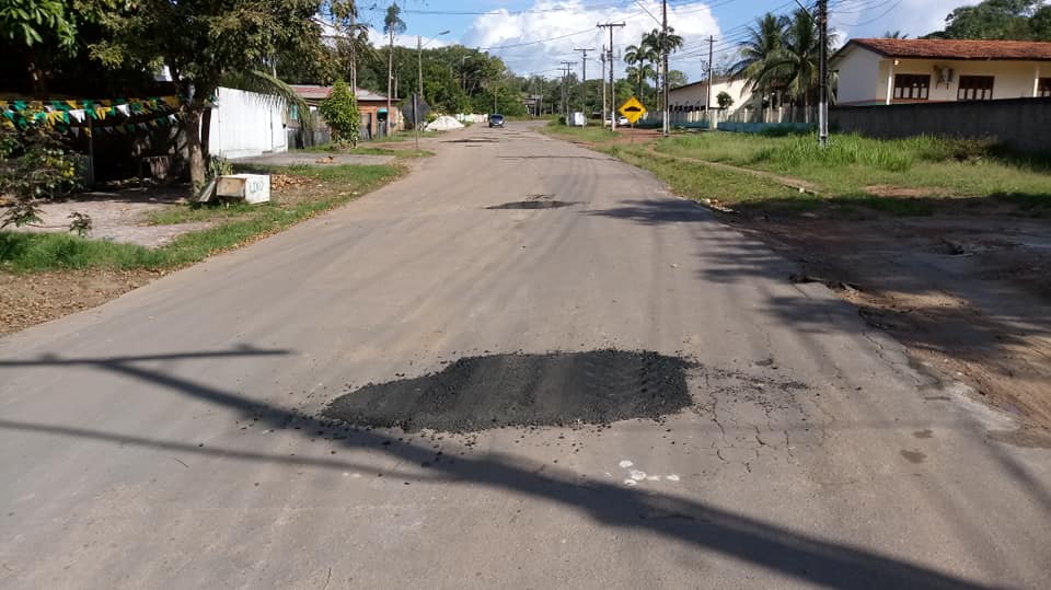PREFEITURA REALIZA OPERAÇÃO TAPA BURACO NAS RUAS E AVENIDAS DO MUNICÍPIO DE FERREIRA GOMES